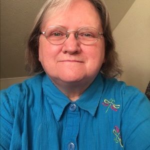 Meet your Posher, Cynthia